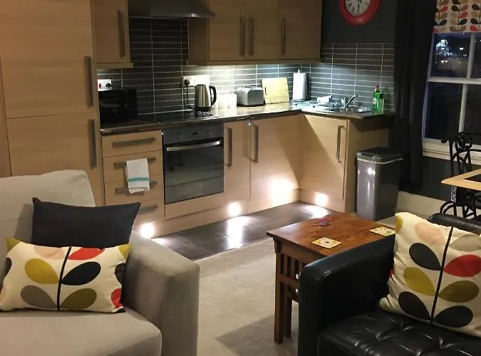 Cosy Apartments At Peel House